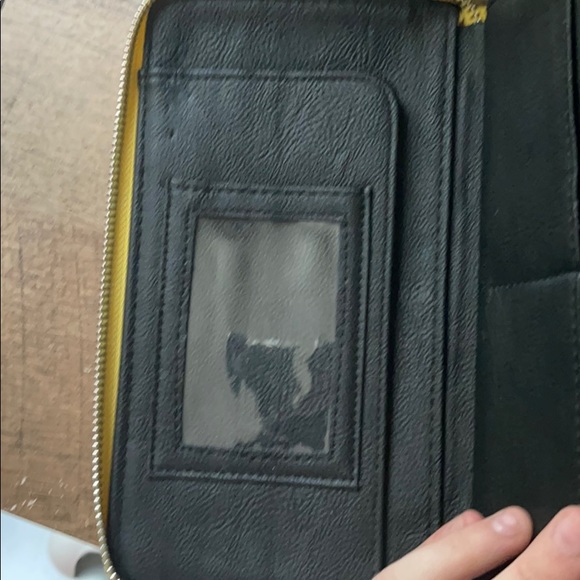 Betsey Johnson wallet - Picture 2 of 4